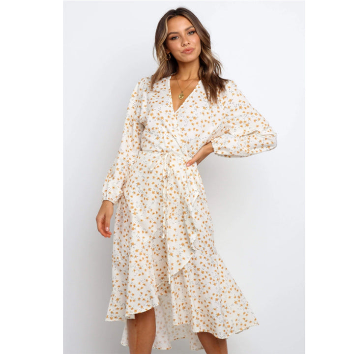 Damen Wickelkleid mit voluminösen Ärmeln und Rüschensaum W&W Mode