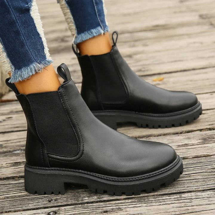 W&W Mode | Damen Chelsea Boots aus Leder mit Zugschlaufen