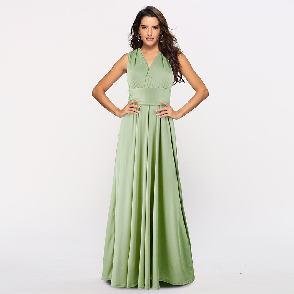W&W Mode | Kleid mit tiefem V-Ausschnitt und schmeichelnder Silhouette für Frauen