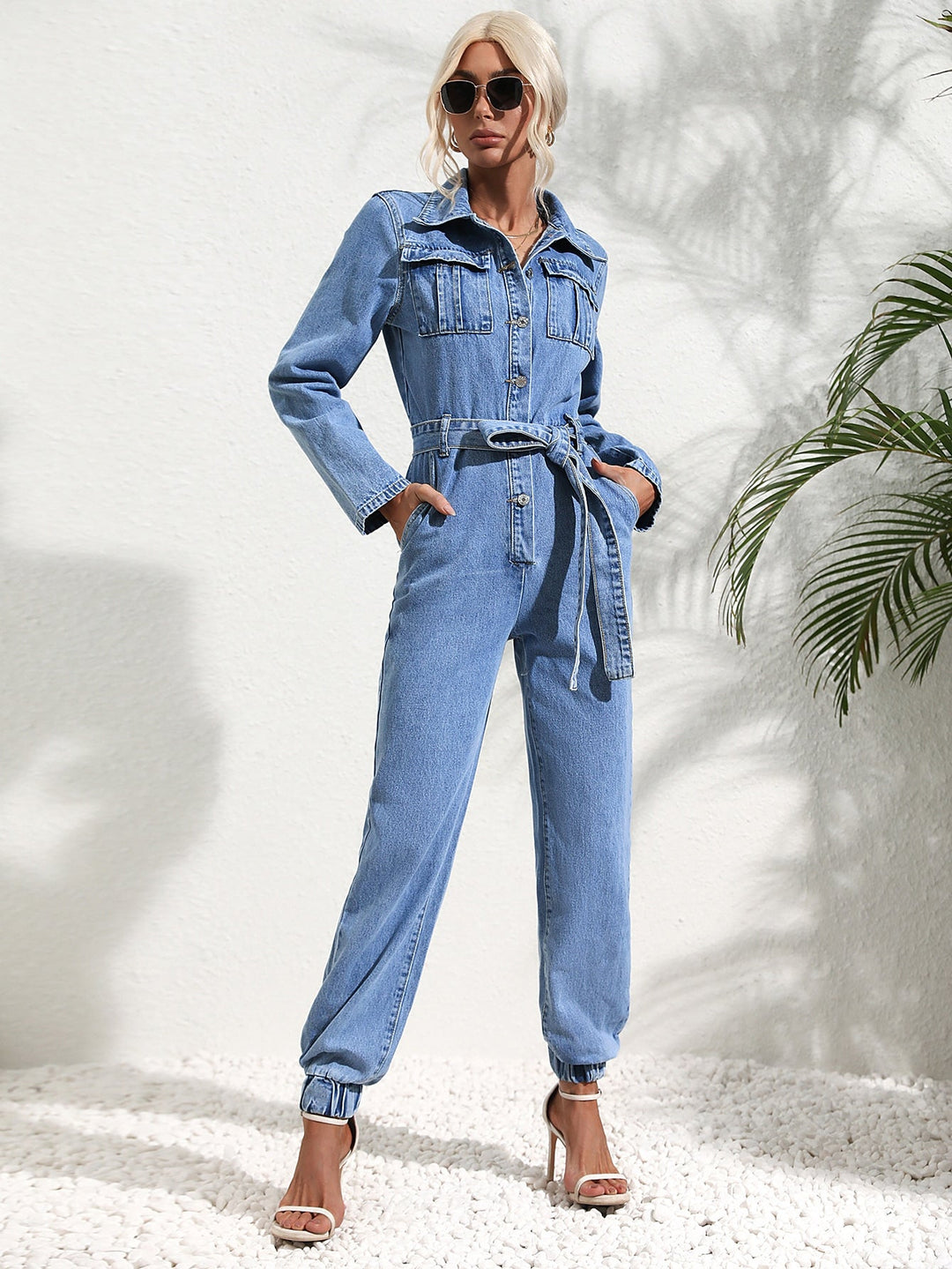 Jumpsuit mit Pattentasche und Jeansgürtel