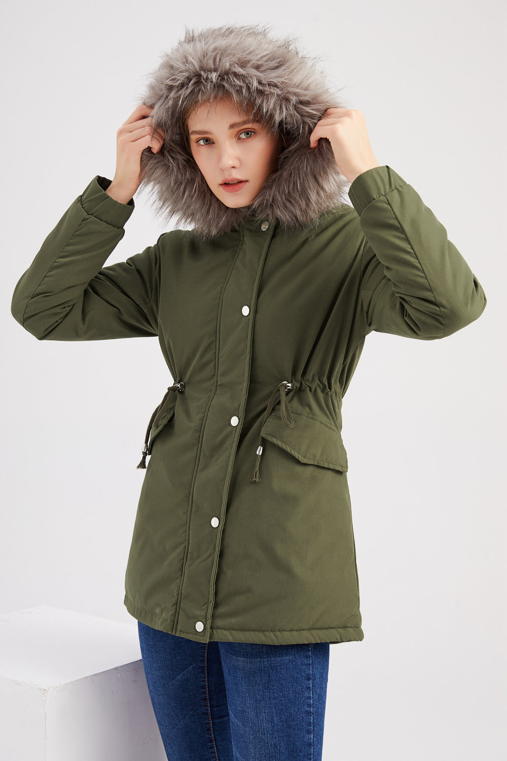 W&W Mode | Damen-Parka mit Kapuze und modernem Design