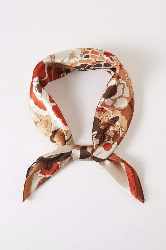 W&W Mode | Seidentuch mit Blumenmuster und Quadratform
