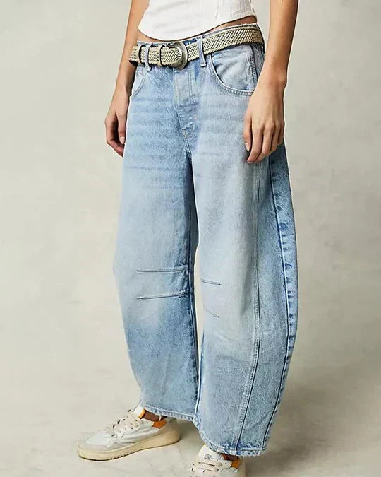 W&W Mode | Mitteltaillierte Röhrenjeans für Frauen
