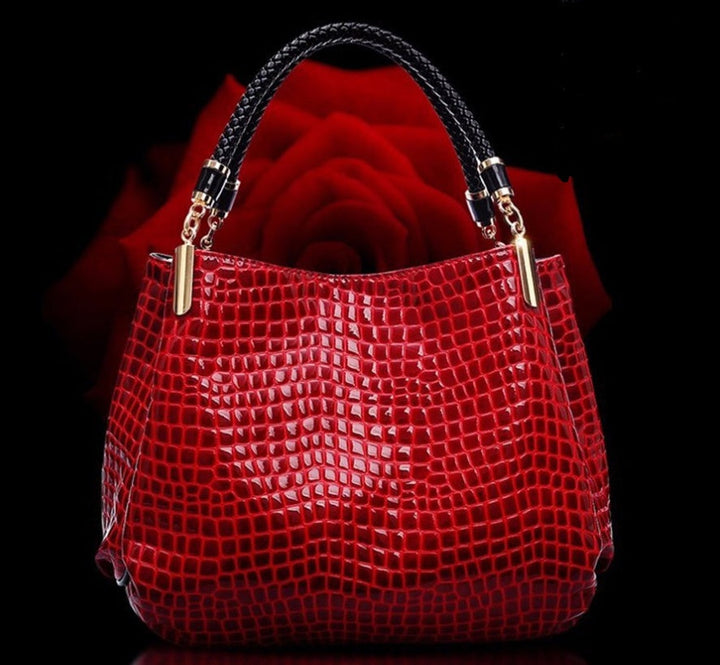 Damen-Schultertasche mit Krokodilprägung