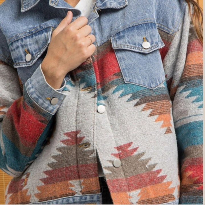 W&W Mode | Jeansjacke mit Aztekenmuster