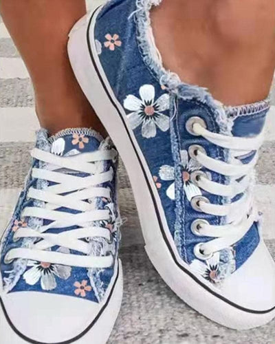 W&W Mode | Denim Sneakers Mit Blumen