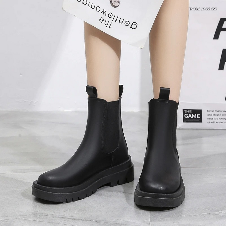 W&W Mode | Damen Chelsea Boots mit Elastischen Seiten und Zugschlaufen