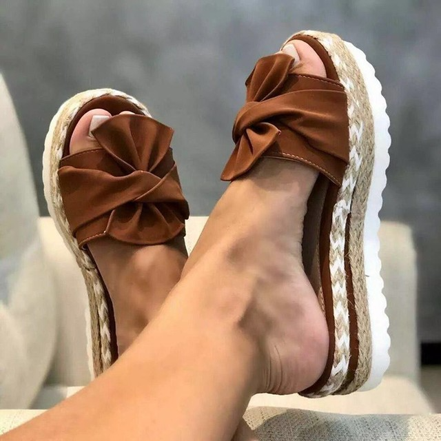 W&W Mode - Orthopädische Modedesign-Sandalen