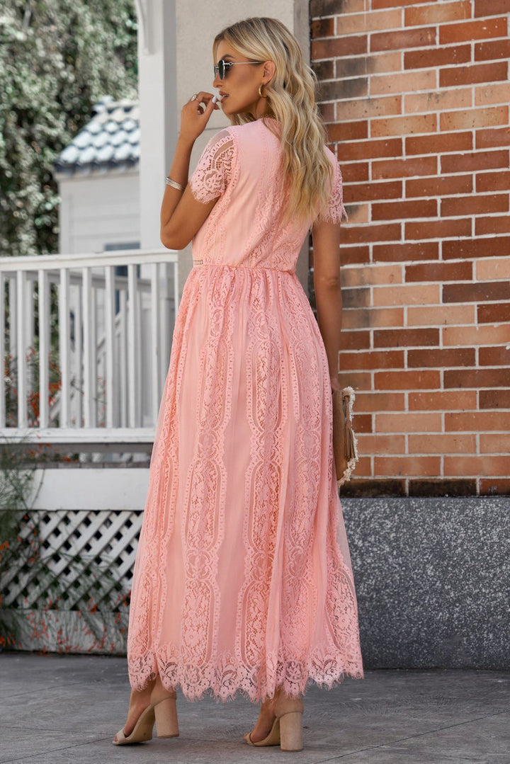 W&W Mode | Lace Plunge Kleid Mit Gewelltem Saum