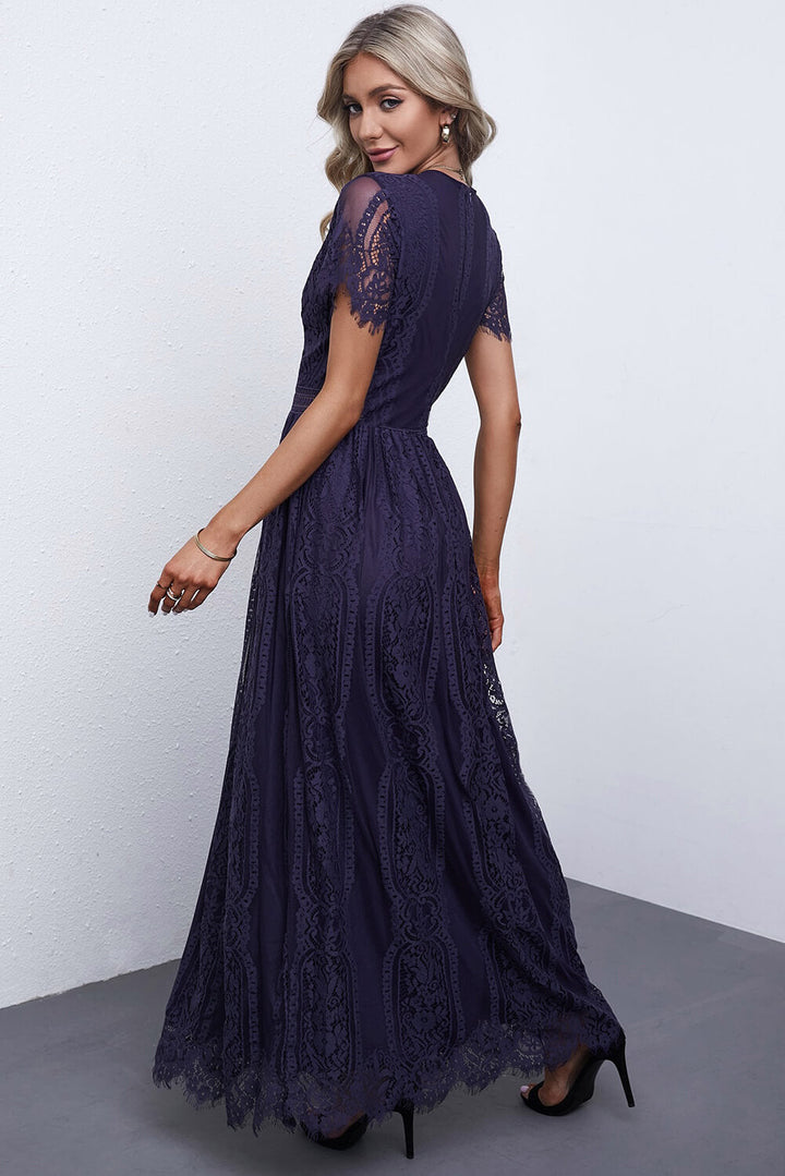 W&W Mode | Lace Plunge Kleid Mit Gewelltem Saum