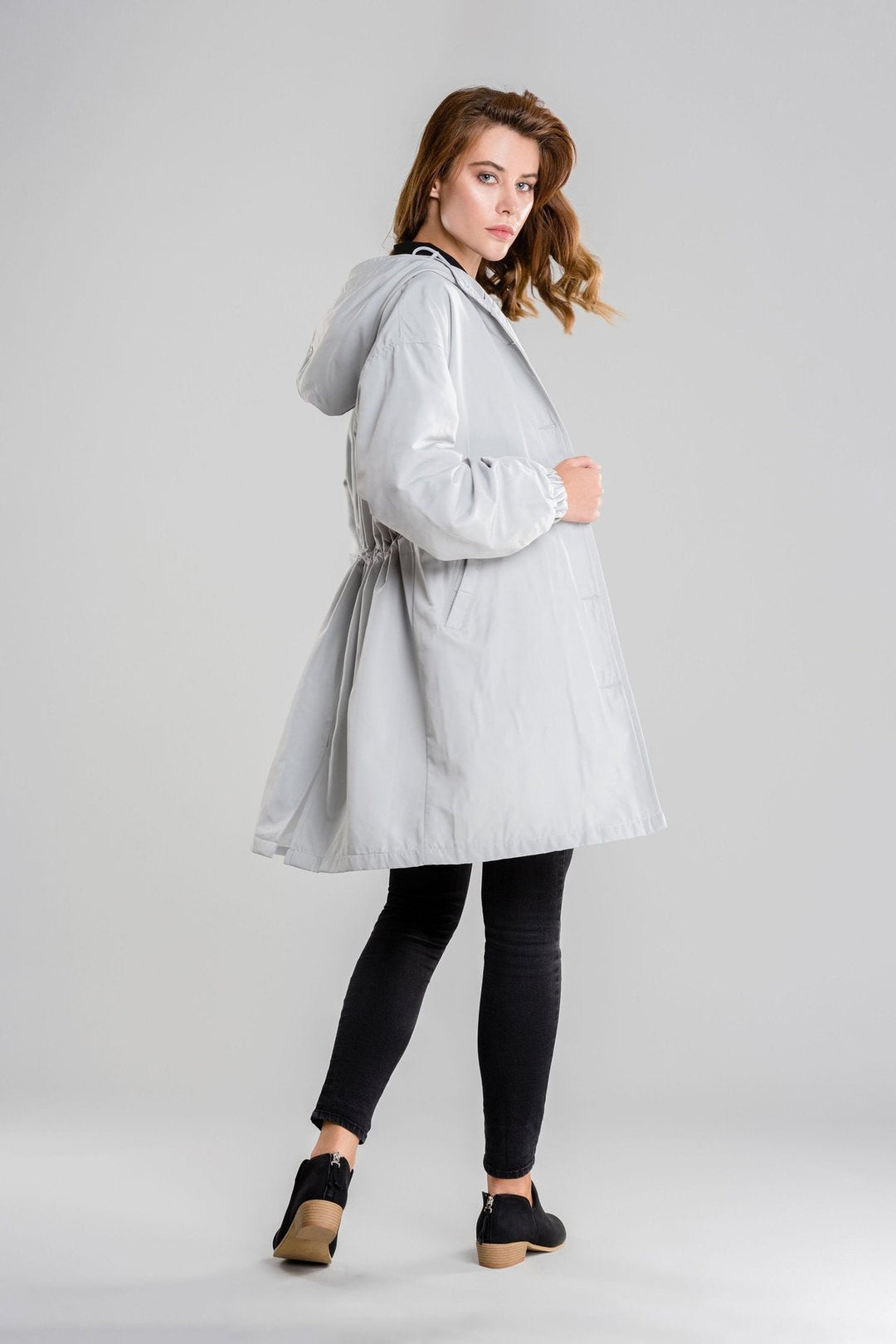 Wasserfeste Windjacke mit Kapuze in Übergröße Regenjacke