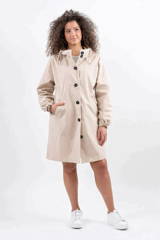 Wasserfeste Windjacke mit Kapuze in Übergröße Regenjacke