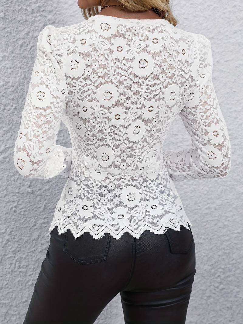 Damen-Spitzentop mit langen Ärmeln und moderner Silhouette