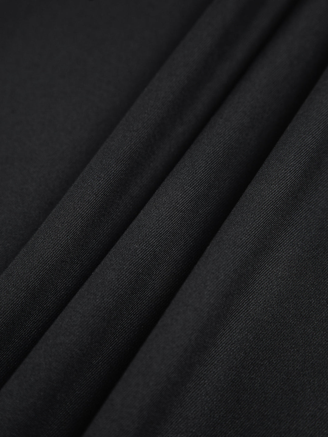W&W Mode | geschnittene Hose mit fließender Silhouette und weichem, atmungsaktivem Stoff für Frauen