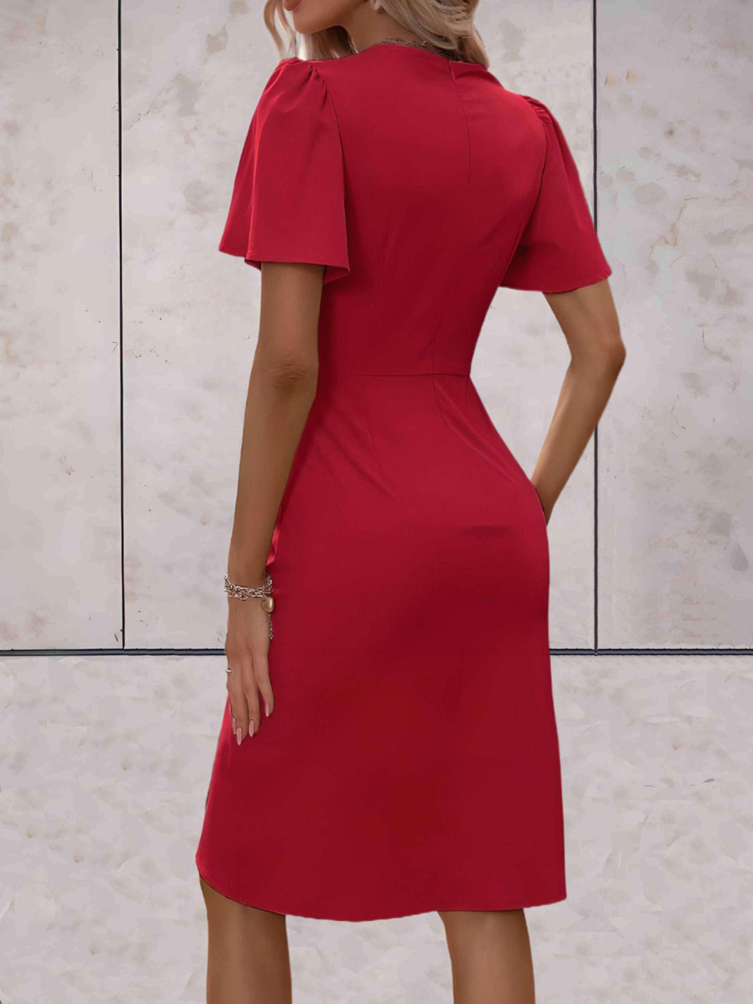 W&W Mode | Eng anliegendes Kleid mit ausgestellten Ärmeln für Frauen