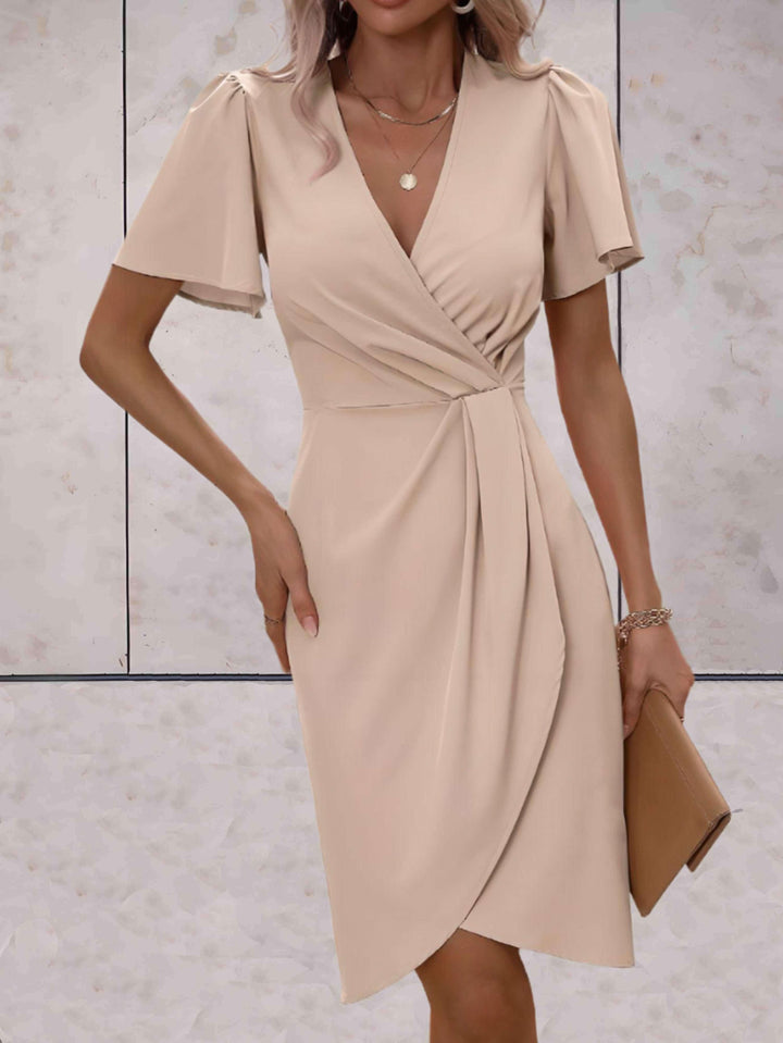 W&W Mode | Eng anliegendes Kleid mit ausgestellten Ärmeln für Frauen