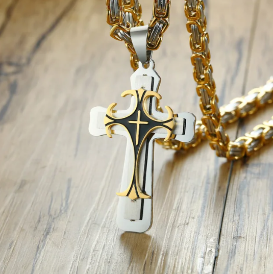 Templer-Halskette mit traditionell inspiriertem Design