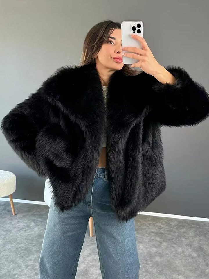 W&W Mode | Warme Pelzjacke für Damen im stilvollen Design