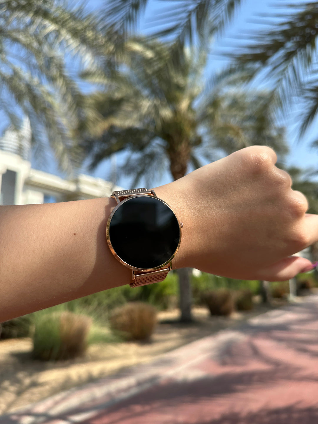 Damen Smartwatch mit Touchdisplay und Fitnessfunktionen
