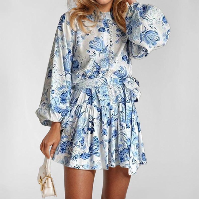 Damen Minikleid mit verspielt romantischem Muster und leichtem Faltenrock W&W Mode