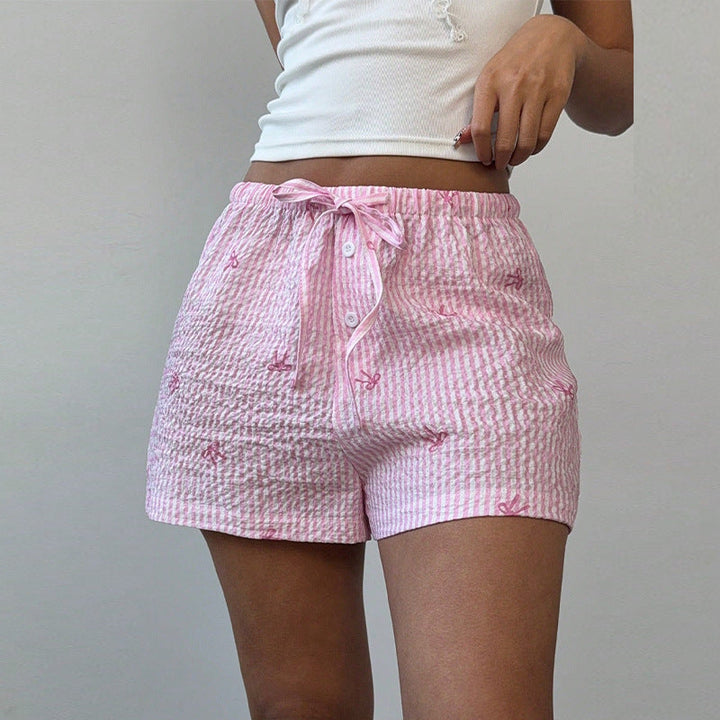 Damen kurze Schlafshorts mit niedlichem Streifenmuster und dekorativer Stickerei W&W Mode