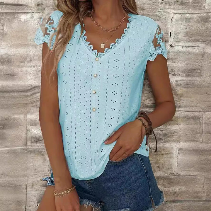 Damen Bluse mit romantischen Rüschen und einzigartiger Lochstickerei W&W Mode