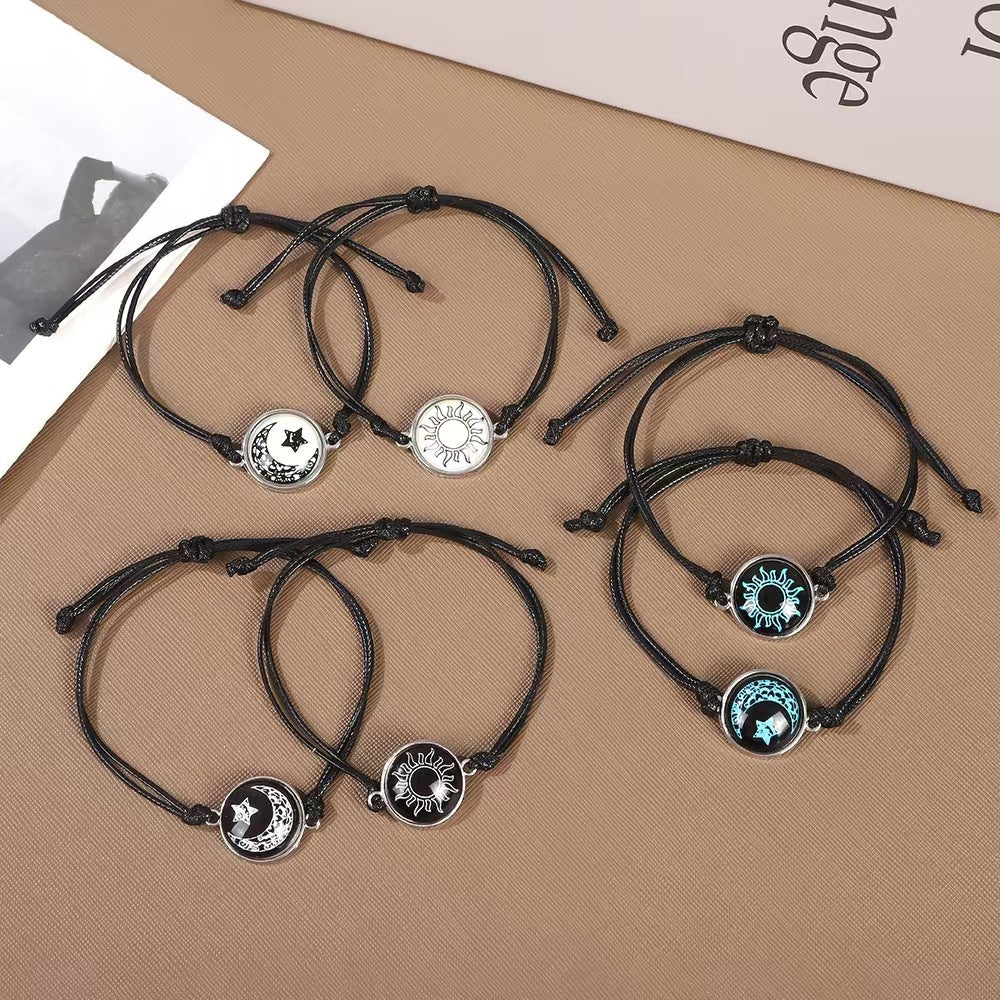 Partner-Armband-Set als Symbol für Liebe und Verbindung
