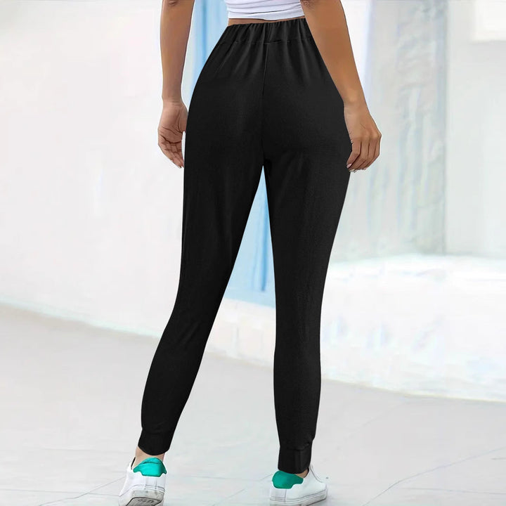 Damen bequeme Jogginghose mit elastischem Bund und praktischen Seitentaschen W&W Mode