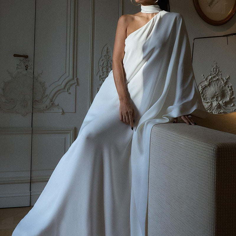 Damen elegantes One-Shoulder Abendkleid mit fließendem Stoff und schickem Kragen W&W Mode