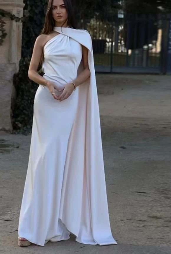 Damen Maxikleid mit asymmetrischem Schnitt und fließendem Stoff W&W Mode