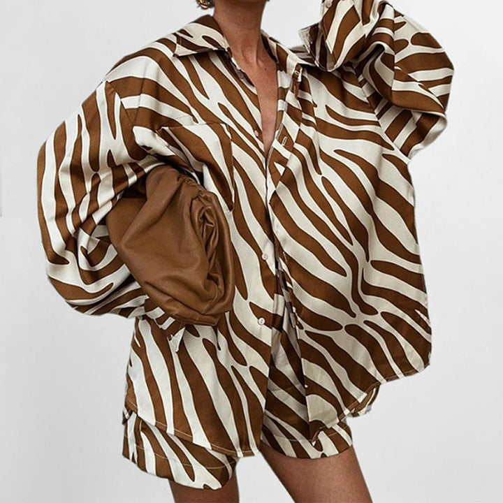Damen Oversized Hemdkombination mit einzigartigem Zebrastreifenmuster W&W Mode
