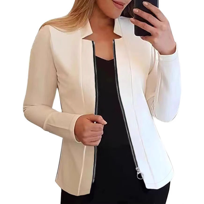 Damen modische und elegante Bikerjacke mit figurbetonendem Schnitt und hohem Kragen W&W Mode