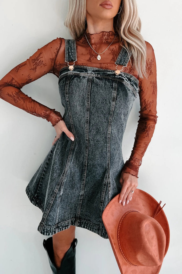 Damen Jeanskleid mit verstellbaren Trägern und modernem Schnitt W&W Mode