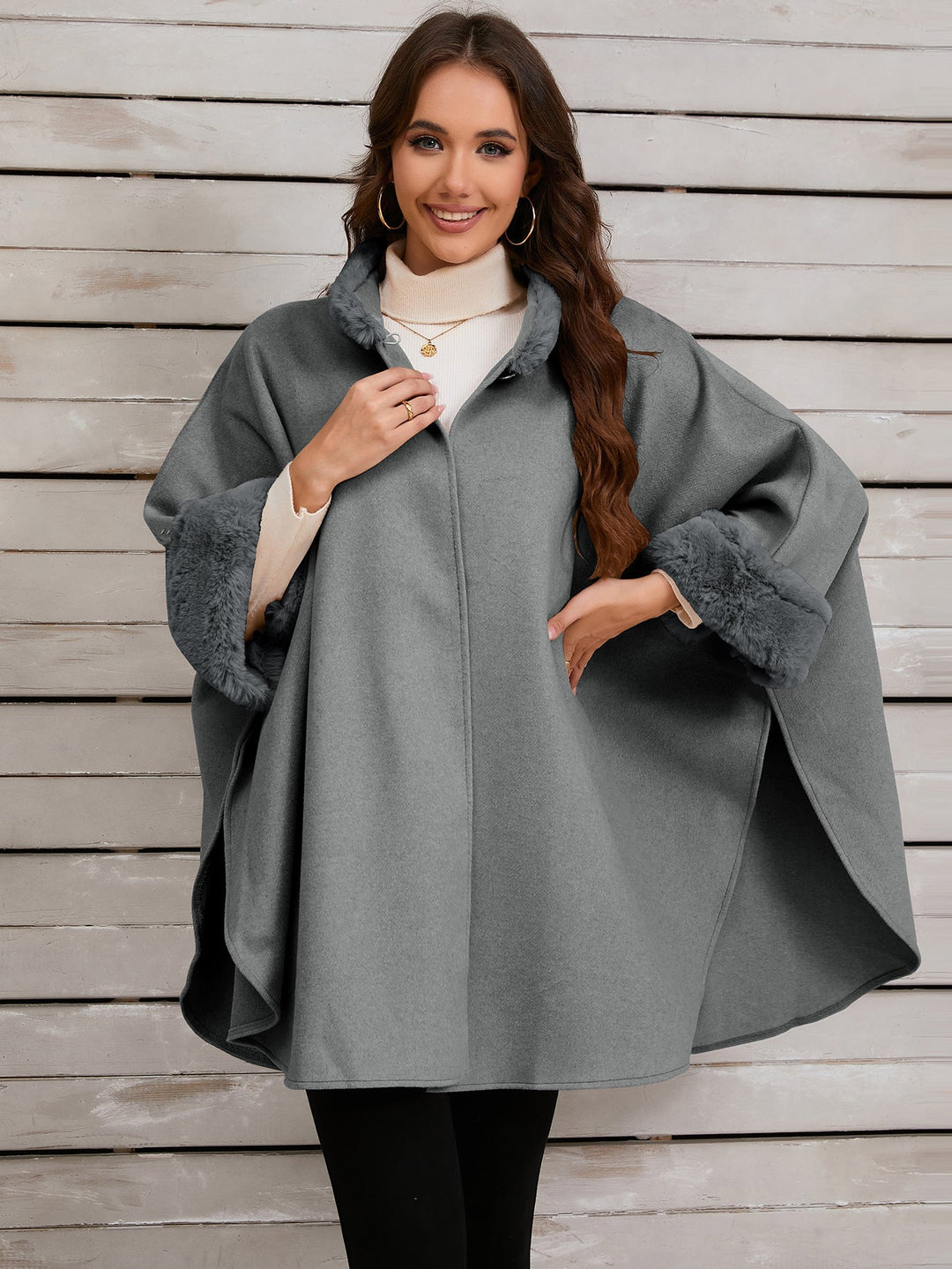 Damen Übergroße Umarmende Poncho mit Kuschelfutter W&W Mode