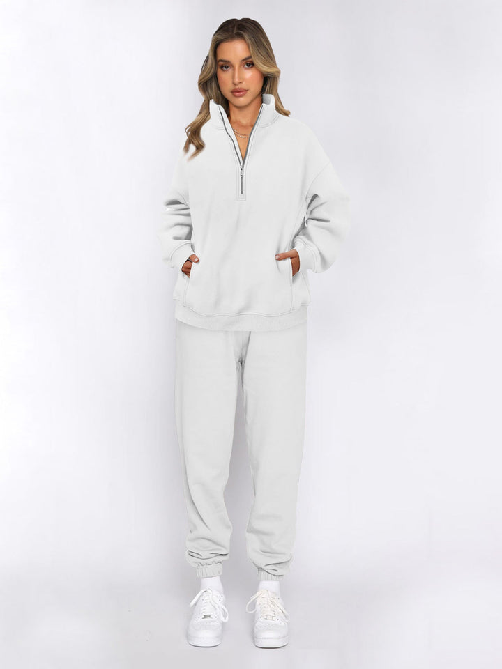 Damen sportliches Set mit Stehkragen und praktischem Reißverschluss W&W Mode