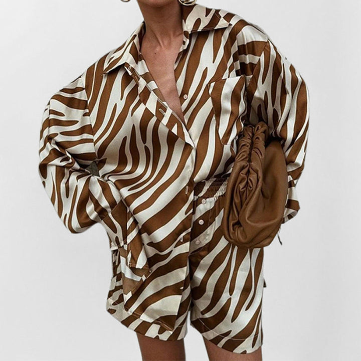 Damen Oversized Hemdkombination mit einzigartigem Zebrastreifenmuster W&W Mode