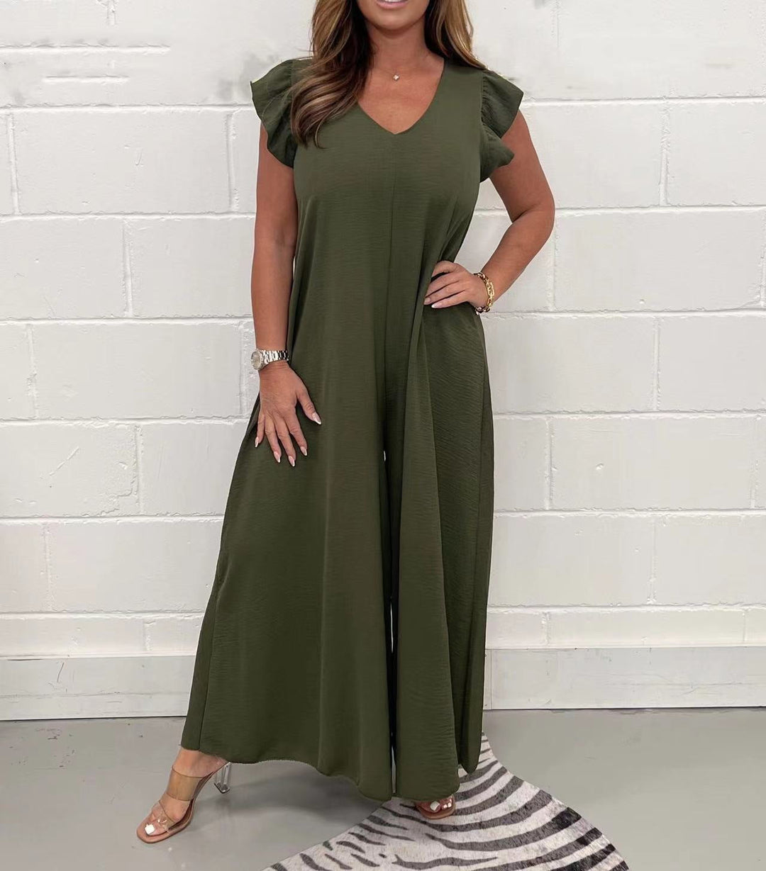Damen gehobener Jumpsuit mit voluminösen Rüschenärmeln und V-Ausschnitt W&W Mode