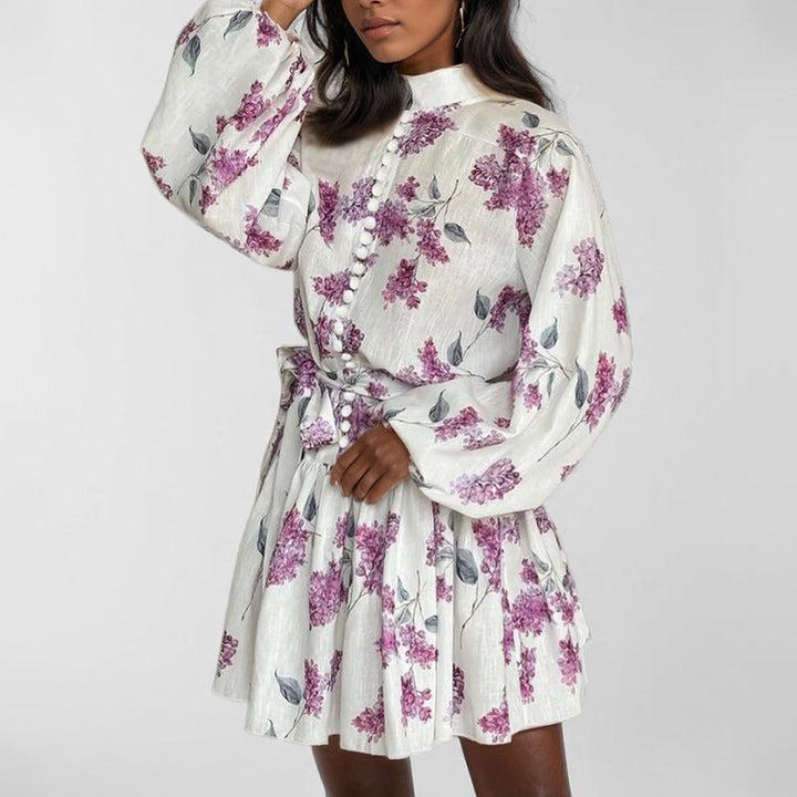Damen Minikleid mit verspielt romantischem Muster und leichtem Faltenrock W&W Mode