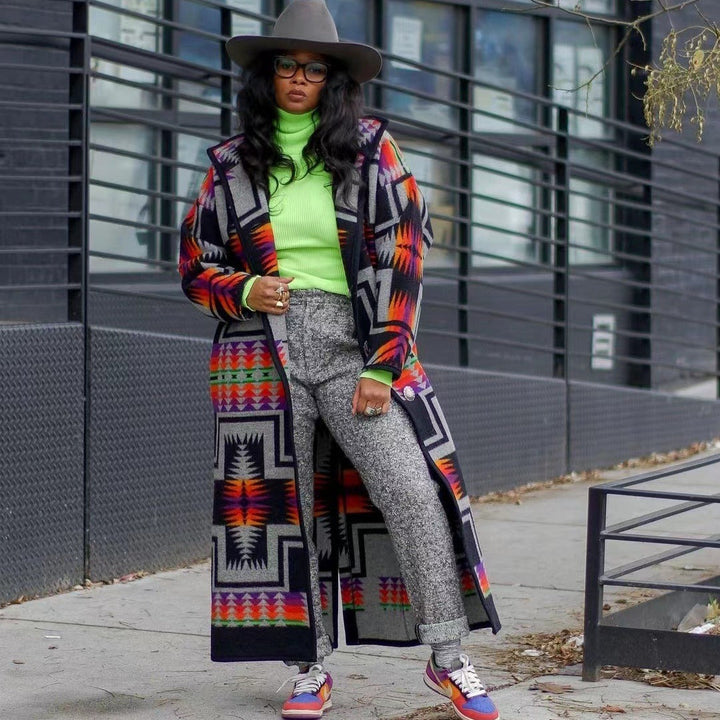 Damen Lange Strickjacke im bunten Ethno-Design und modernem Schnitt W&W Mode