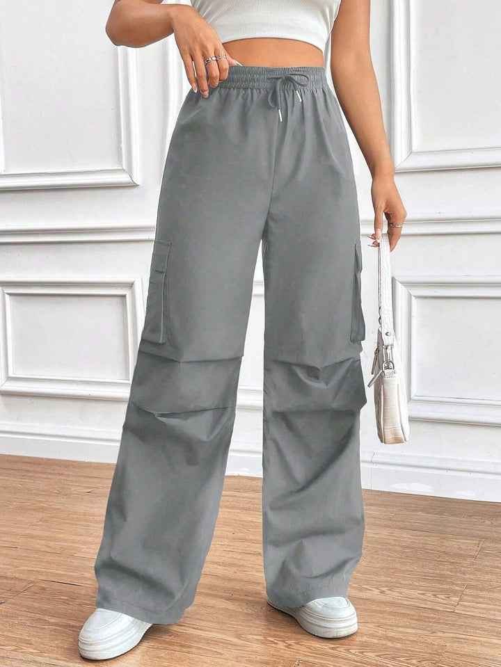 Damen Cargo-Hose mit hochmodernem Schnitt und praktischen Taschen W&W Mode
