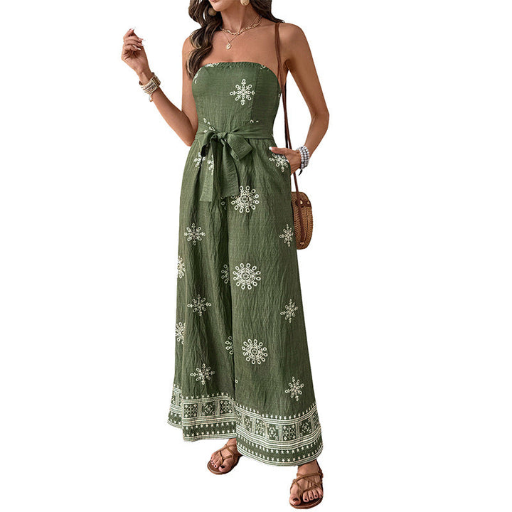 Damen Jumpsuit mit schulterfreiem Design und elegantem Bindegürtel W&W Mode