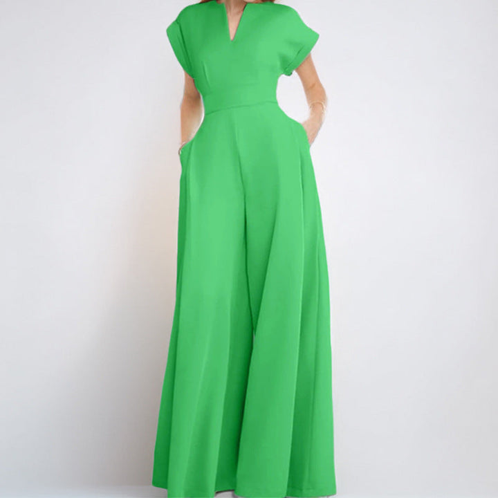 Damen Eleganter Jumpsuit mit weitem Bein und Schalkragen W&W Mode