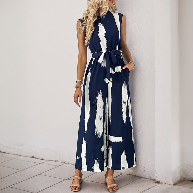 Damen Jumpsuit mit modernem Streifenmuster und praktischen Bindegürtel W&W Mode