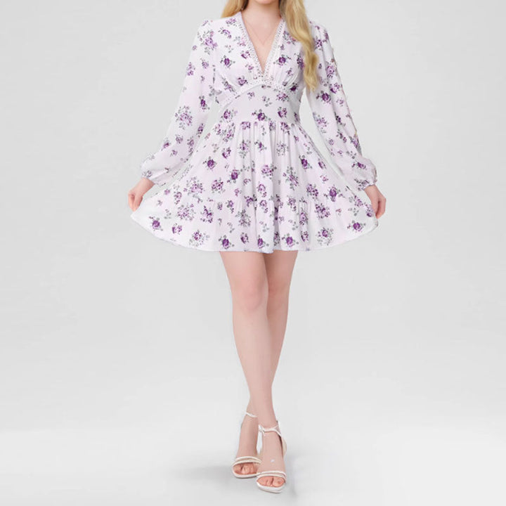 W&W Mode | V-Ausschnitt Plissiertes Kurzarm Kleid