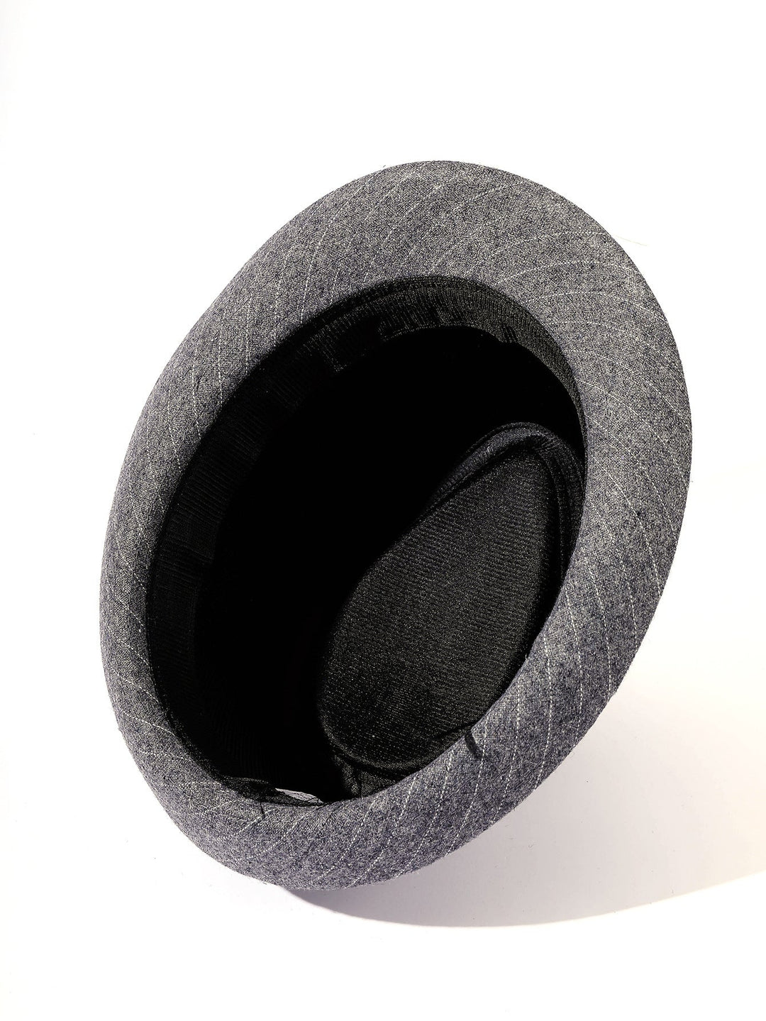 Damen eleganter Fedora-Hut mit gestreiftem Design und modischem Samtband W&W Mode