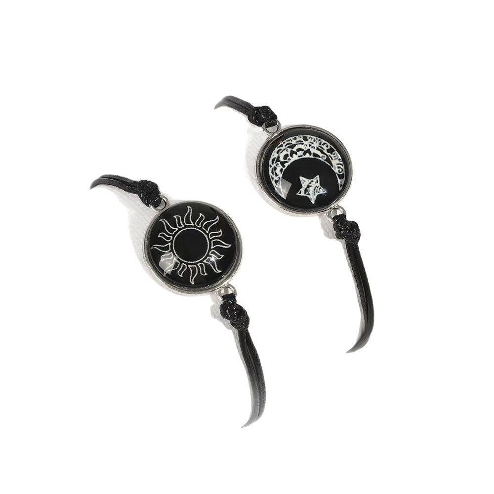 Partner-Armband-Set als Symbol für Liebe und Verbindung