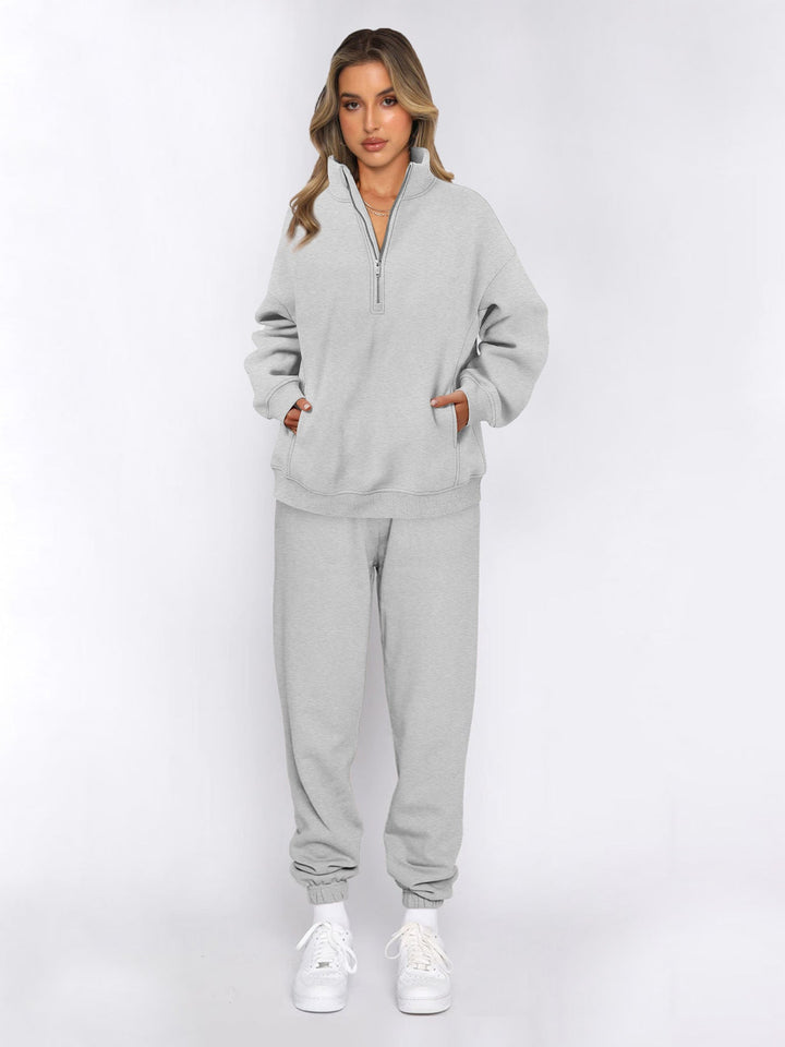 Damen sportliches Set mit Stehkragen und praktischem Reißverschluss W&W Mode