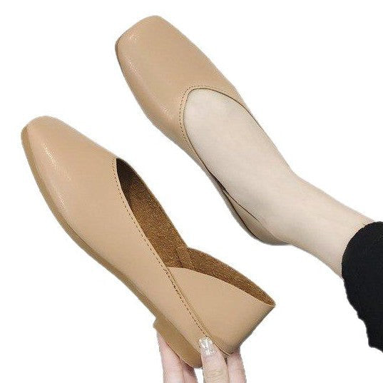 Damen Ballerinas mit zeitlosem V-Ausschnitt und flexibler Sohle W&W Mode