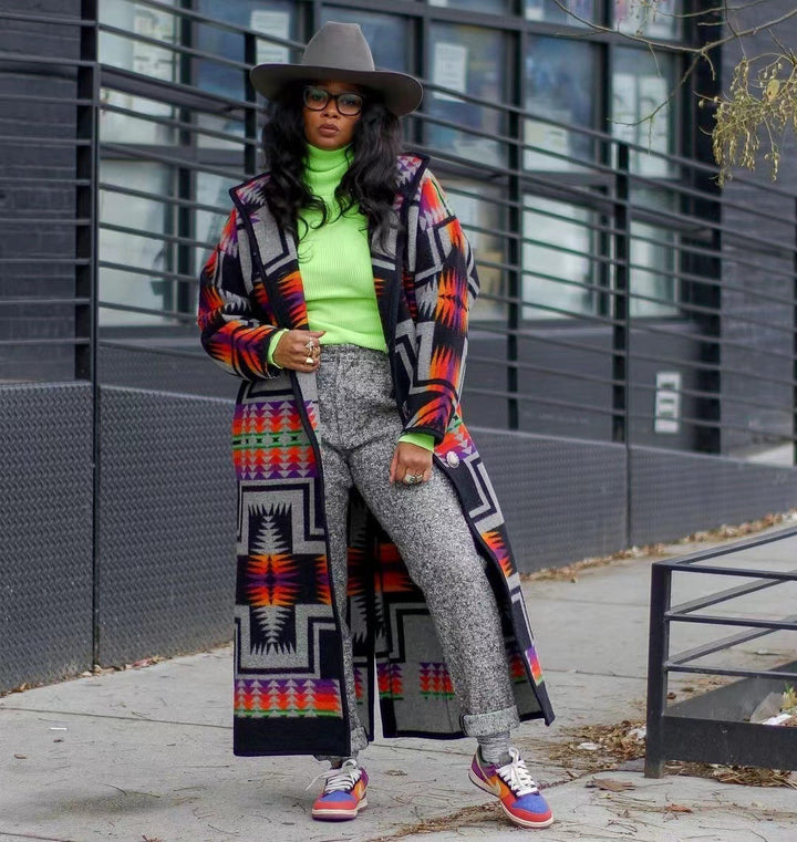 Damen Lange Strickjacke im bunten Ethno-Design und modernem Schnitt W&W Mode