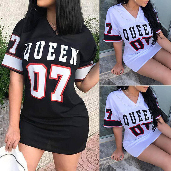 Damen Sportliches Oversized T-Shirt mit V-Ausschnitt und Druckdetails W&W Mode